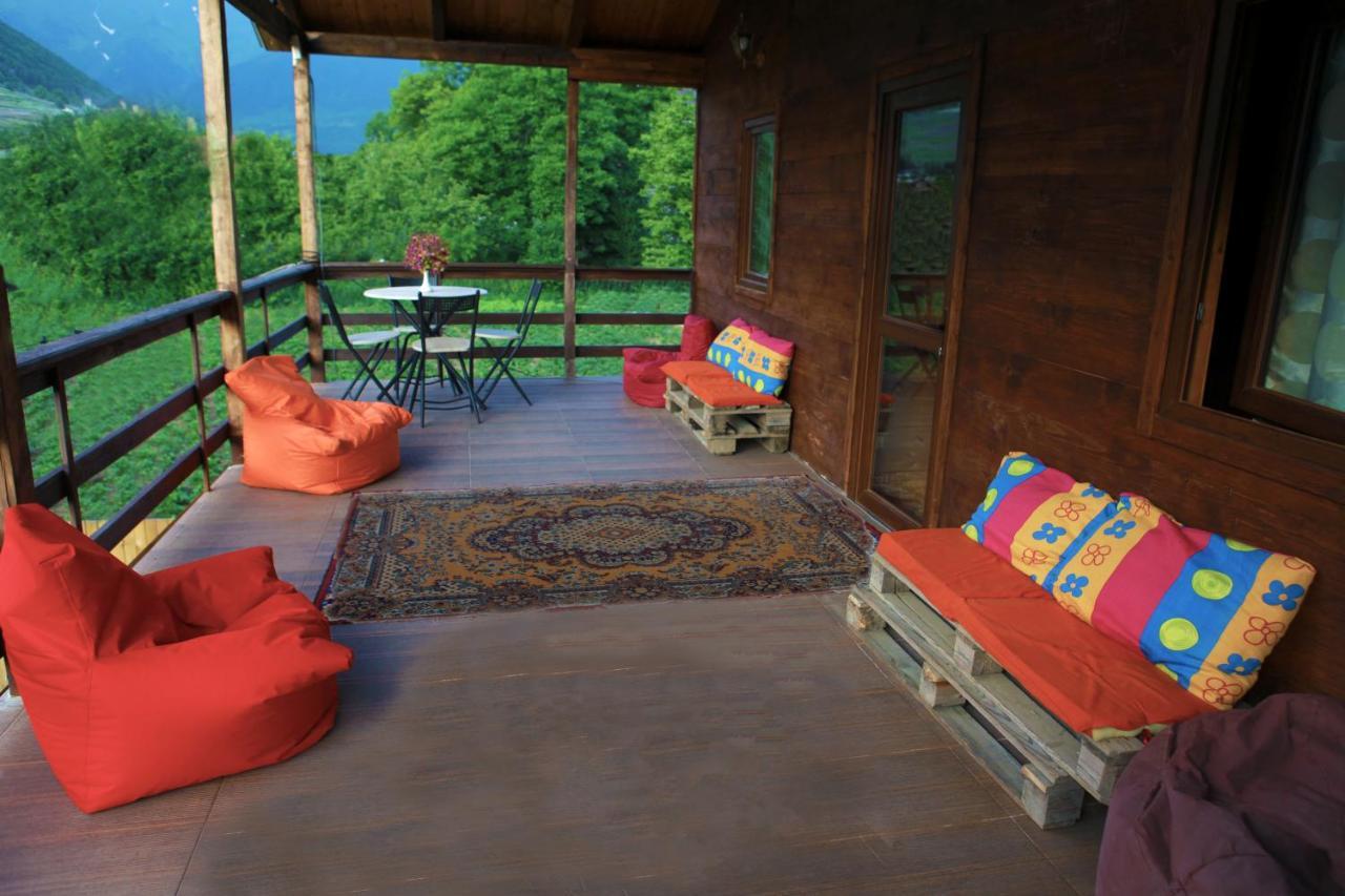 Cottage Woodside Местия Екстериор снимка