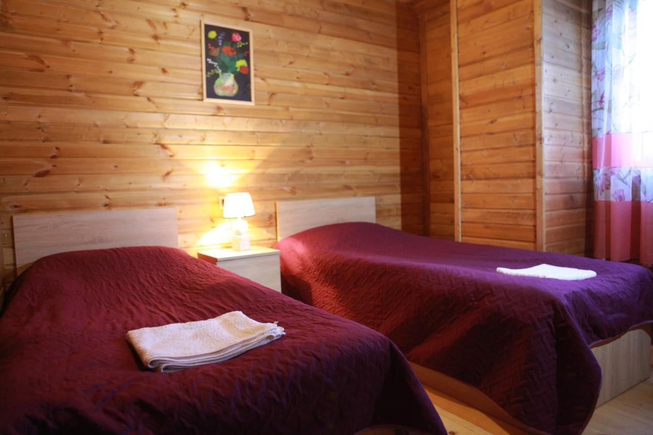Cottage Woodside Местия Екстериор снимка