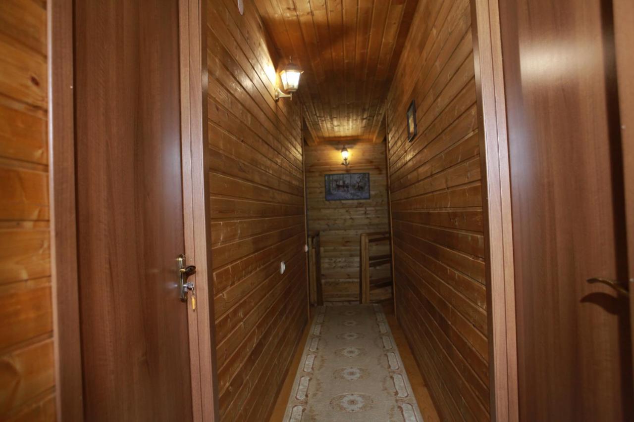 Cottage Woodside Местия Екстериор снимка
