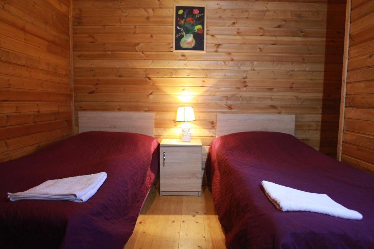Cottage Woodside Местия Екстериор снимка