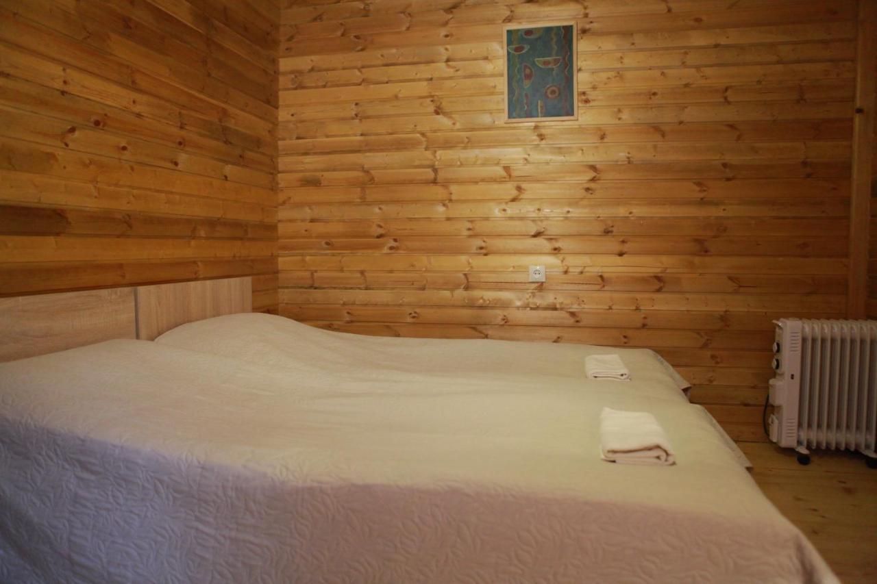 Cottage Woodside Местия Екстериор снимка