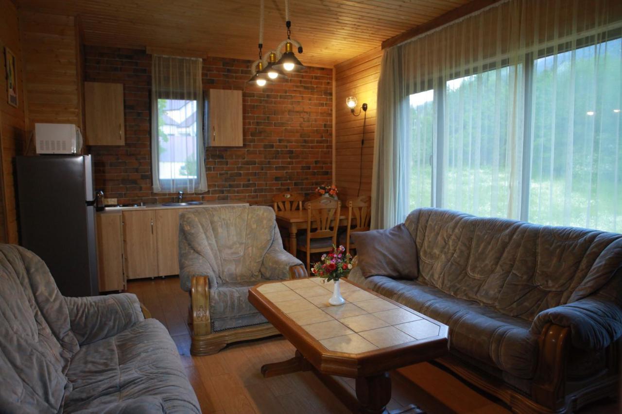 Cottage Woodside Местия Екстериор снимка