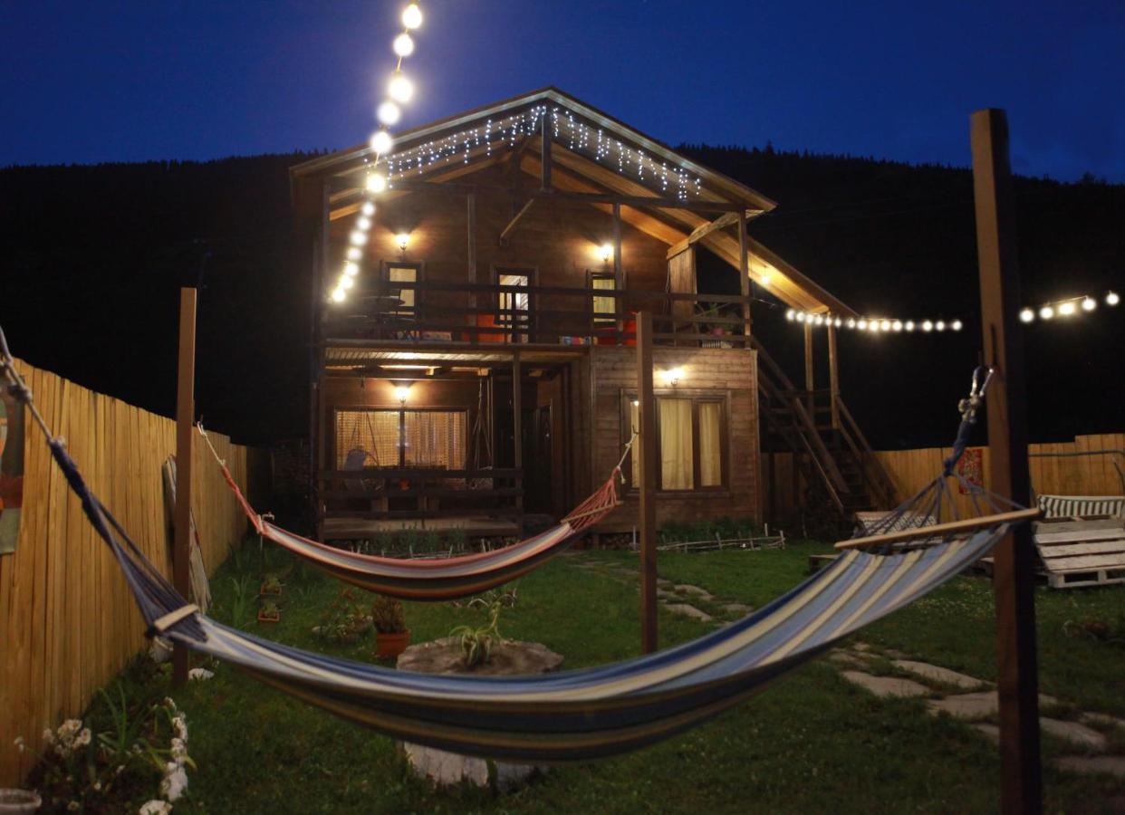 Cottage Woodside Местия Екстериор снимка
