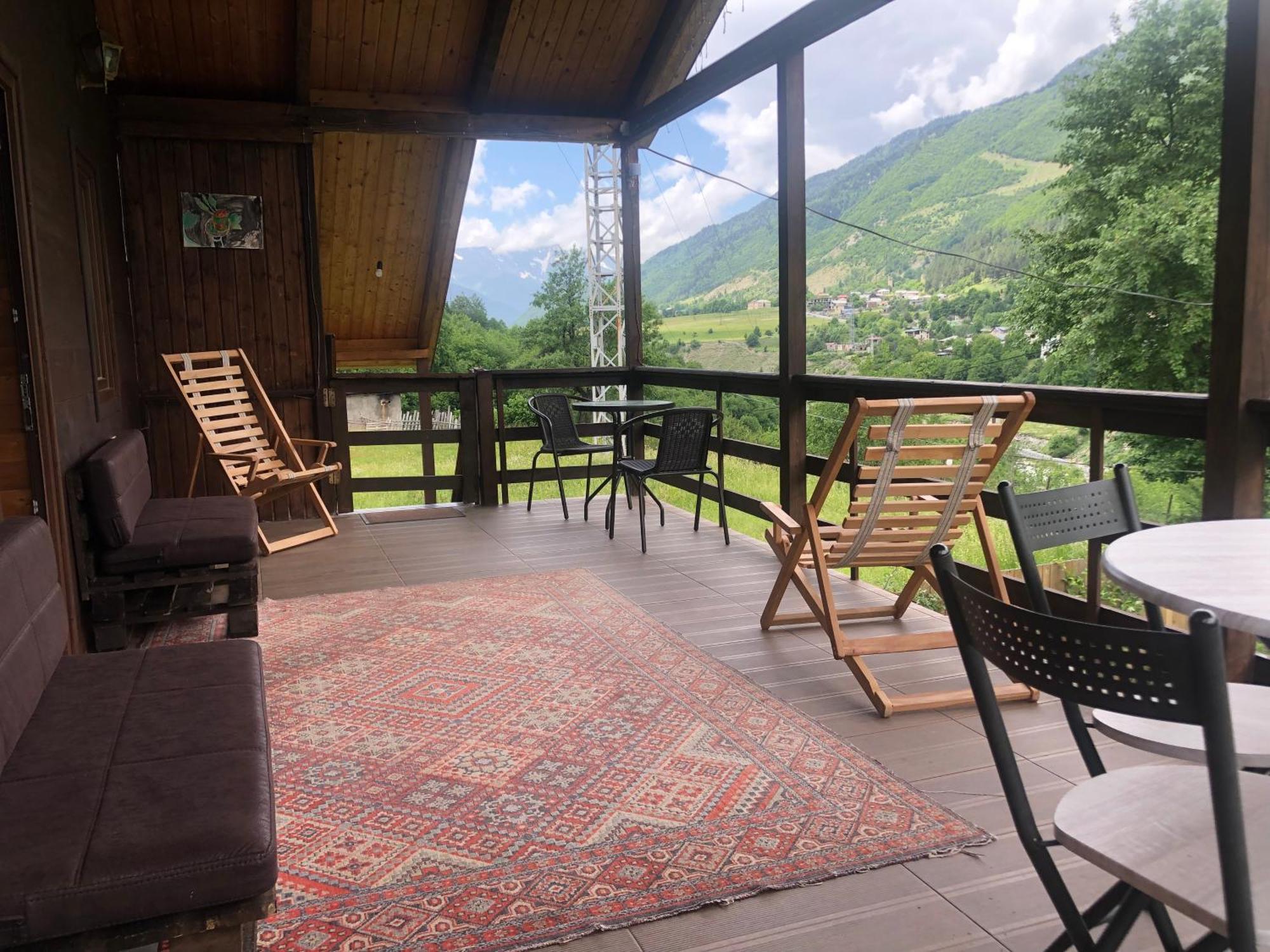 Cottage Woodside Местия Екстериор снимка